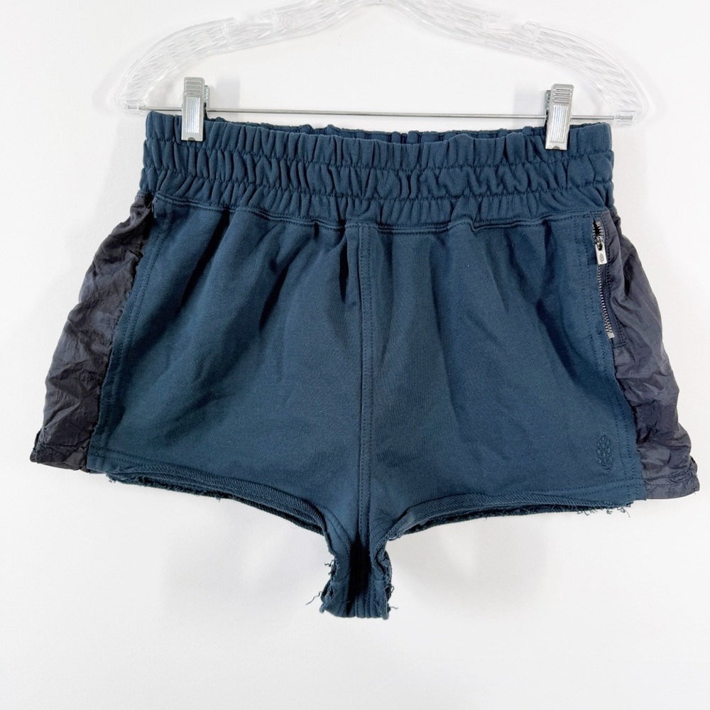 FP Movement Navy Blue Shorts Size M with Pockets Free People Casual
